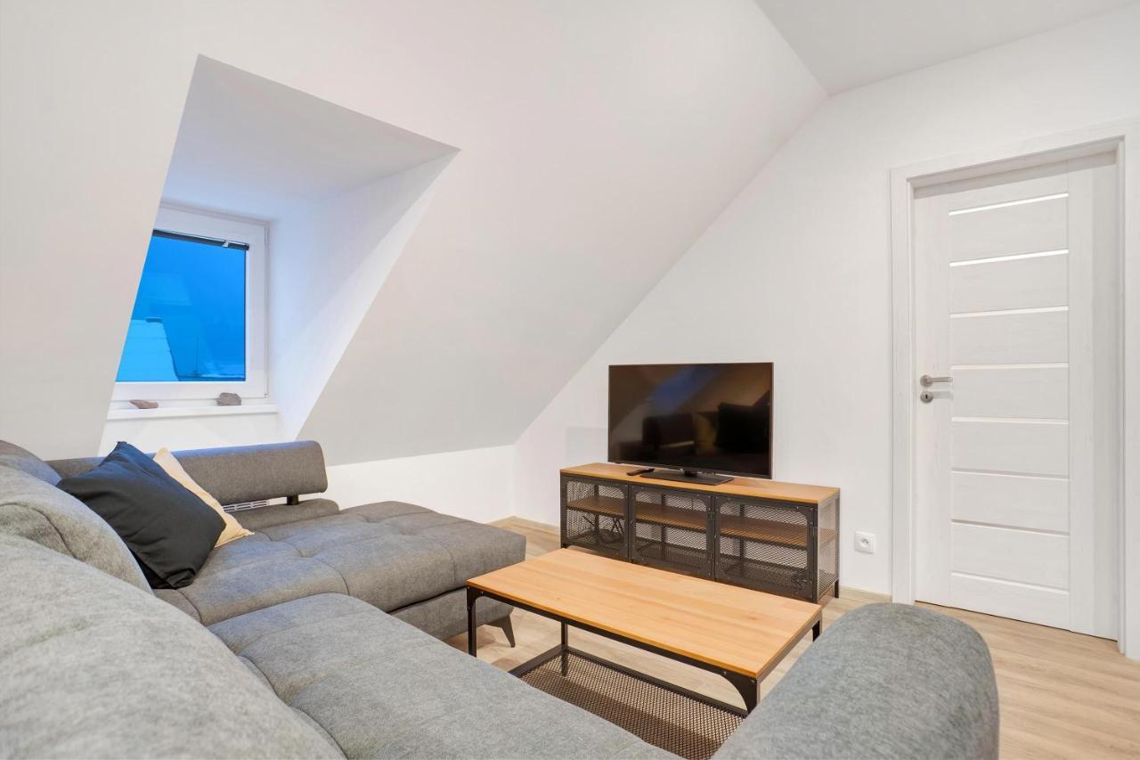 Apartman Krystof - ヤーヒモフ エクステリア 写真